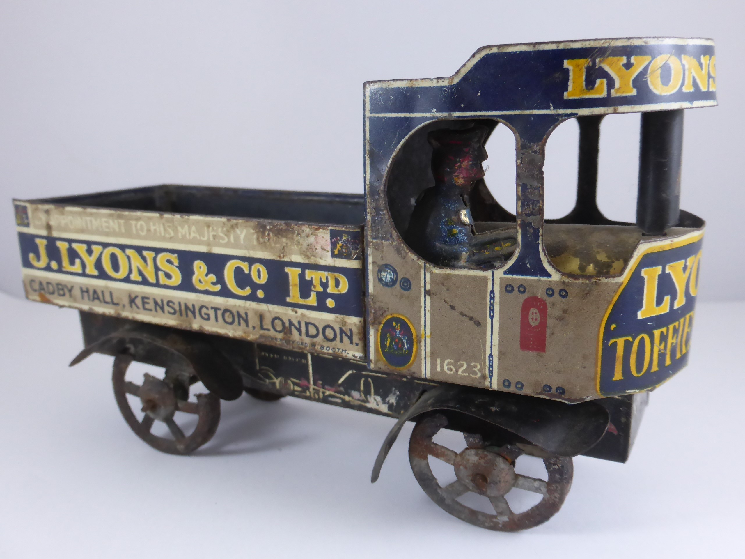 Lyons tea advertising